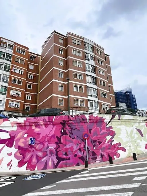 Calida Estancia Descubre La Ciudad Bilbao 0*,