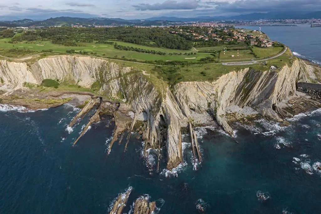 Calida Estancia Descubre La Ciudad Bilbao Spain